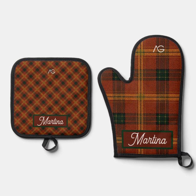Aria Grace Autumn Hearth Cosy Plaid Pattern Name Oven Mitt & Pot Holder Set (Front)