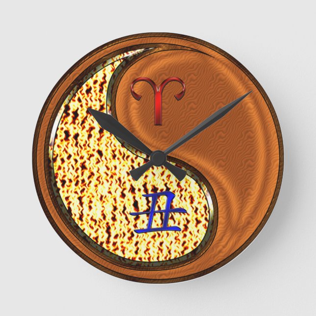 Aries & Wood Ox Round Clock (Front)
