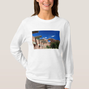 Arizona, Window Rock. Capital of the Navajo T-Shirt
