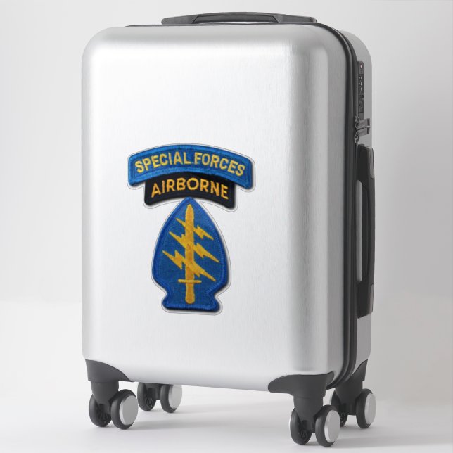 Army Special Forces Groups Green Berets Contour (Suitcase)