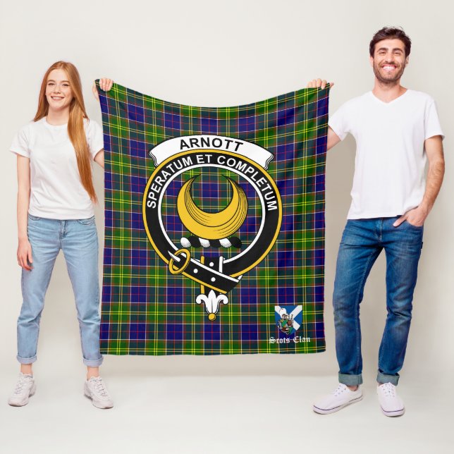Arnott Clan Badge Tartan Plaid Fleece Blanket (In Situ)