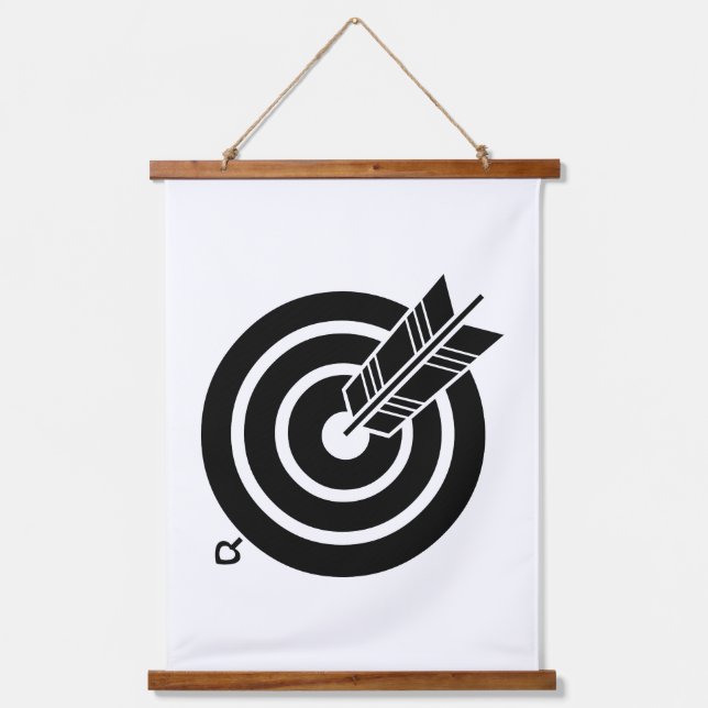 Arrow hit a round target hanging tapestry (Front)
