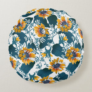 Art Nouveau, floral pattern. Round Cushion
