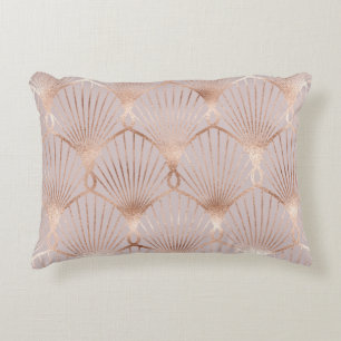 Art Nouveau Gold: Seamless Leaf Decorative Cushion