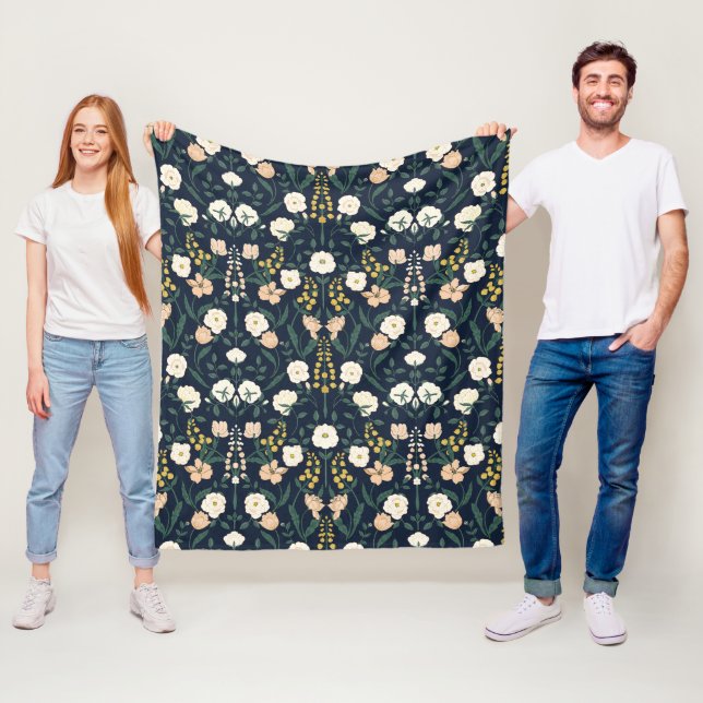 Art Nouveau William-Morris Pattern Fleece Blanket (In Situ)