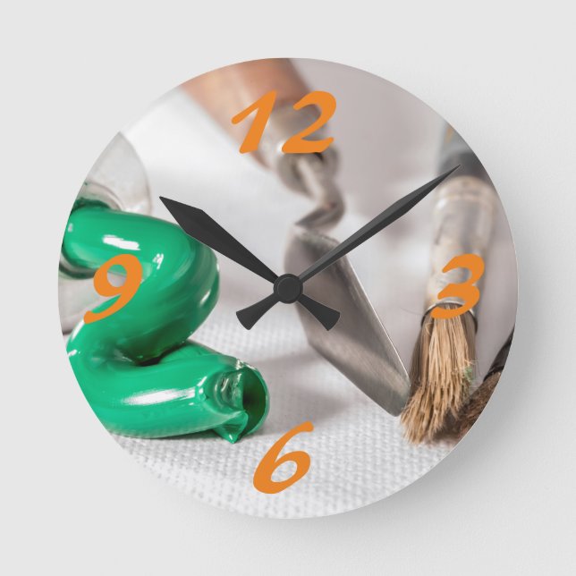 Artist Round Clock (Front)