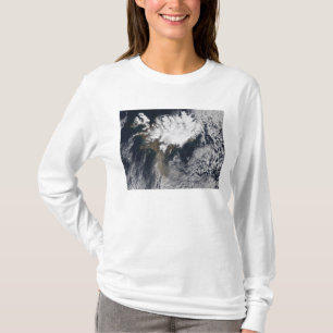 Ash plume from Eyjafjallajokull Volcano, Icelan T-Shirt