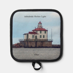 Ashtabula Harbour Light pot holder