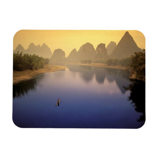 Asia, China, Guangxi Province, Yangshuo. Lone Magnet (Horizontal)