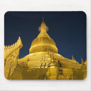 Asia, Maynmar, Yangon, Buddhist temple in Yangon Mouse Pad
