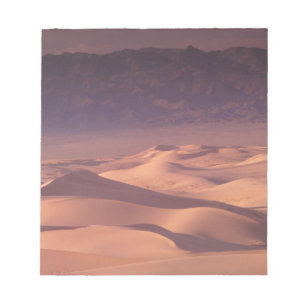Asia, Mongolia, Gobi Desert, Gobi Gurvansaikhan Notepad