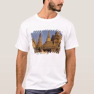 Asia, Thailand, Bangkok, Wat Po, city's oldest T-Shirt