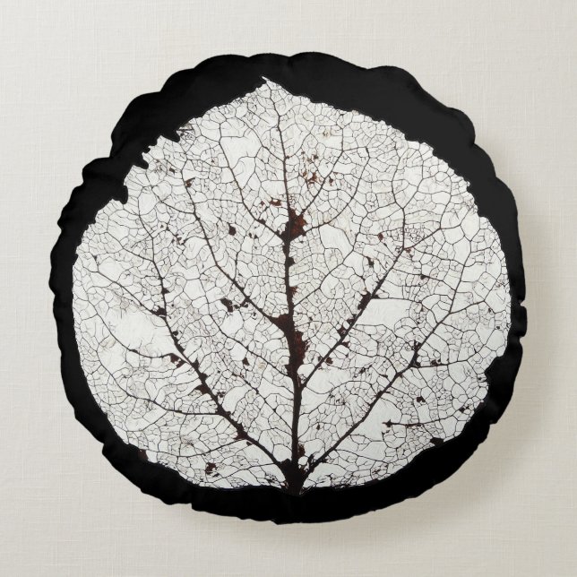 Aspen Leaf Skeleton 1 Round Cushion (Front)