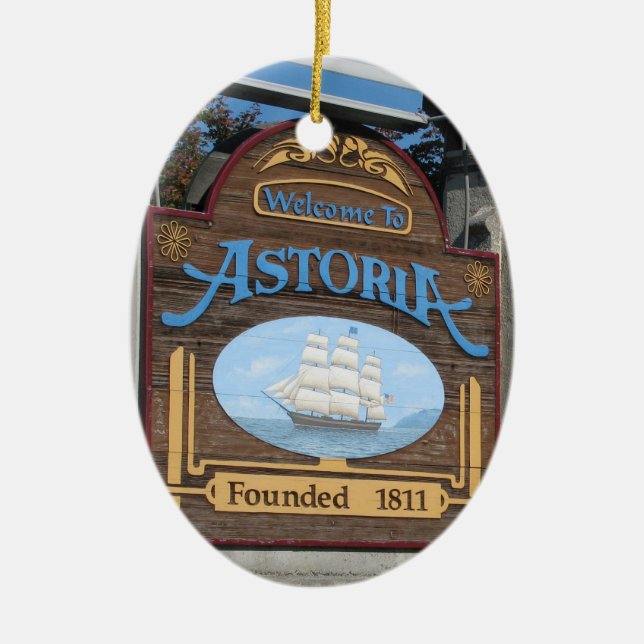 Astoria, Oregon Ceramic Tree Decoration (Front)