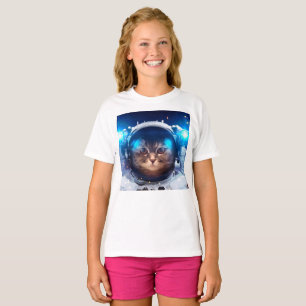 Astronaut cat floats above Earth T-Shirt