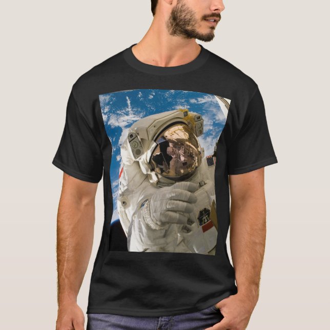 Astronaut Cool Outer Space Pictures Cool  Space T-Shirt (Front)