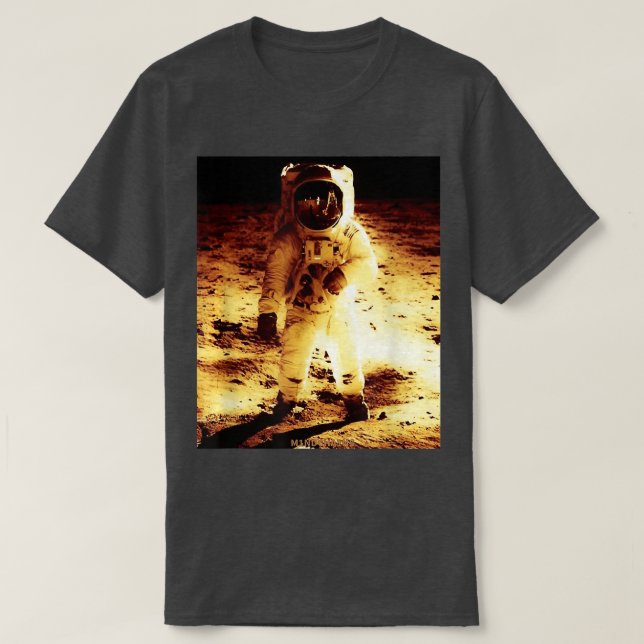 Astronaut in moonlight T-Shirt (Design Front)