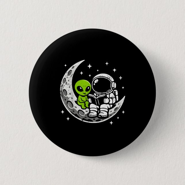 Astronaut reading book alien moon space  6 cm round badge (Front)