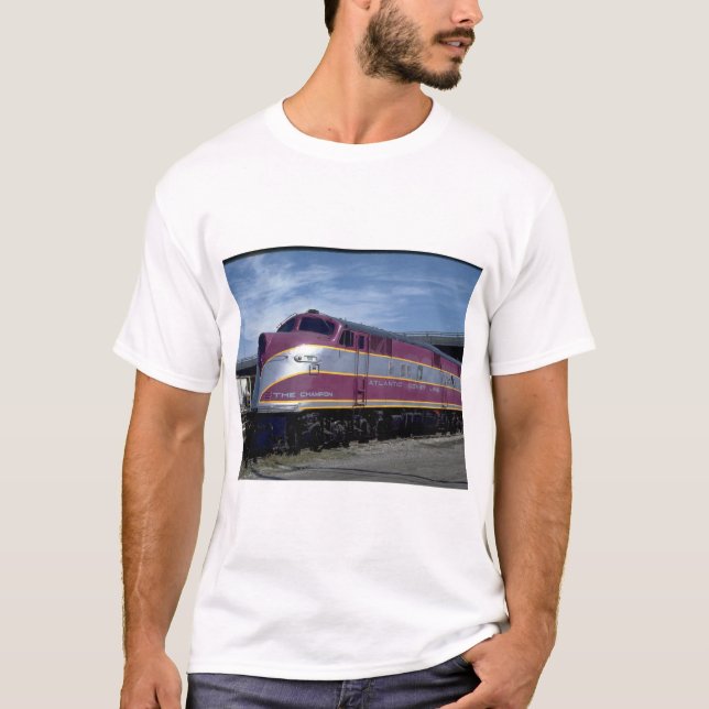 Atlantic Coast Line EMD E-6A_Trains T-Shirt (Front)