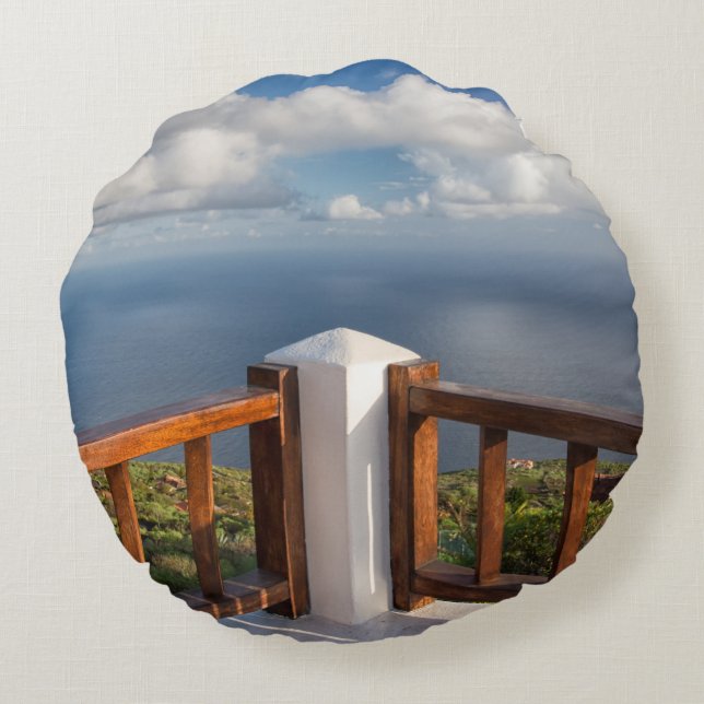 Atlantic Ocean Round Cushion (Back)