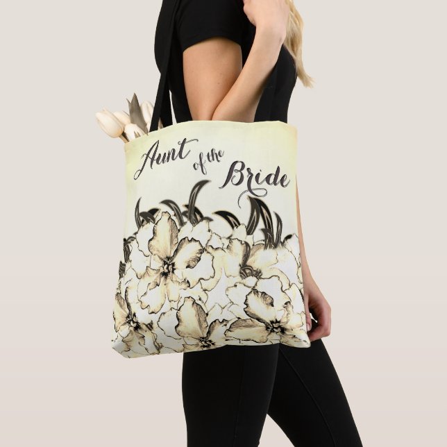 Aunt of The Bride Yellow Tote Bag (Close Up)