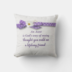 Aunt Quote with Ribbon On Wood Cushion