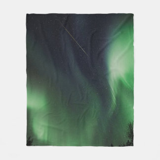 AURORA BOREALIS DURING NIGHT TIME FLEECE BLANKET