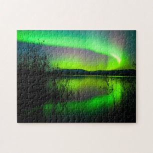 Aurora mirrored on lake - Puzzle