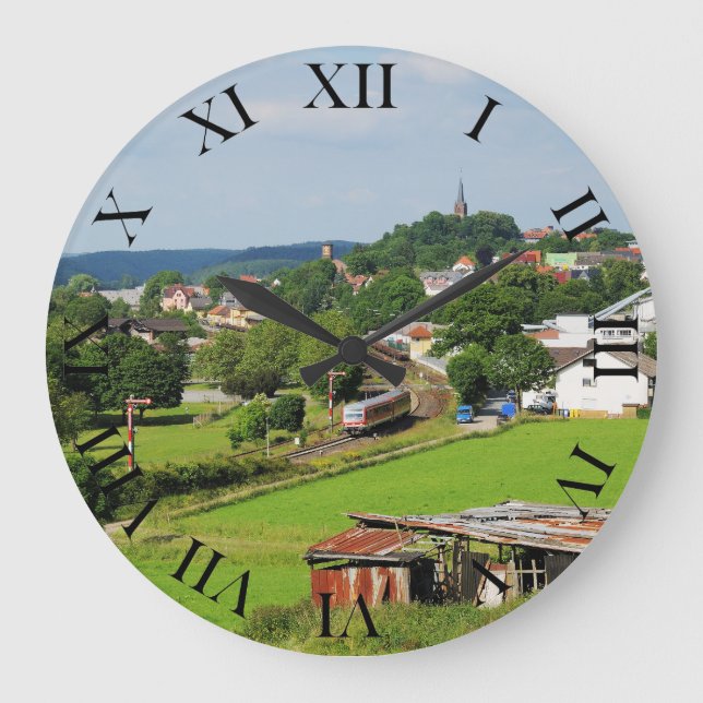 Ausfahrt aus Frankenberg Large Clock (Front)