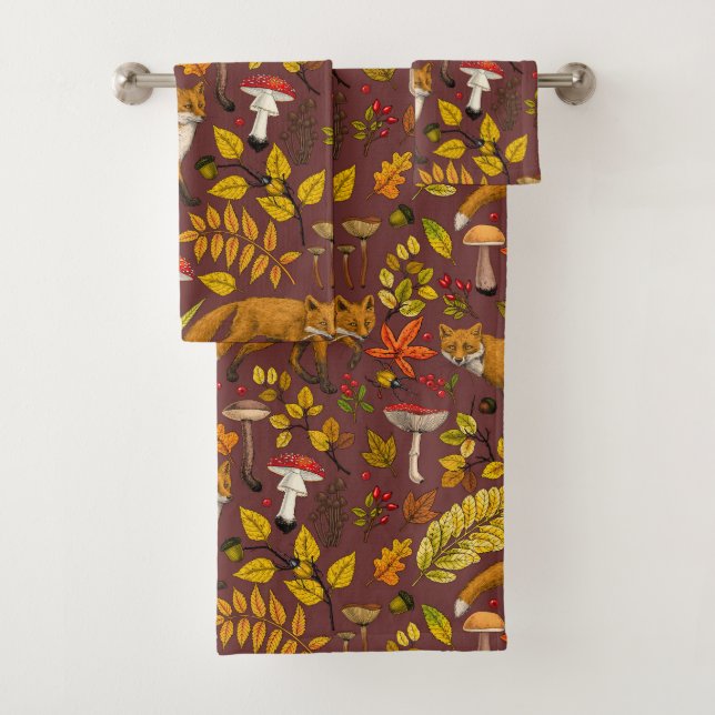 Autumn foxes on chocolate brown bath towel set (Insitu)