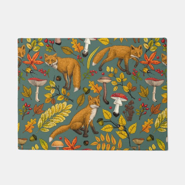 Autumn foxes on pine green doormat (Front)