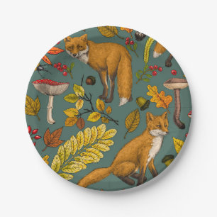 Autumn foxes on pine green paper plate