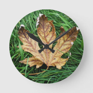 Autumn leaf clock