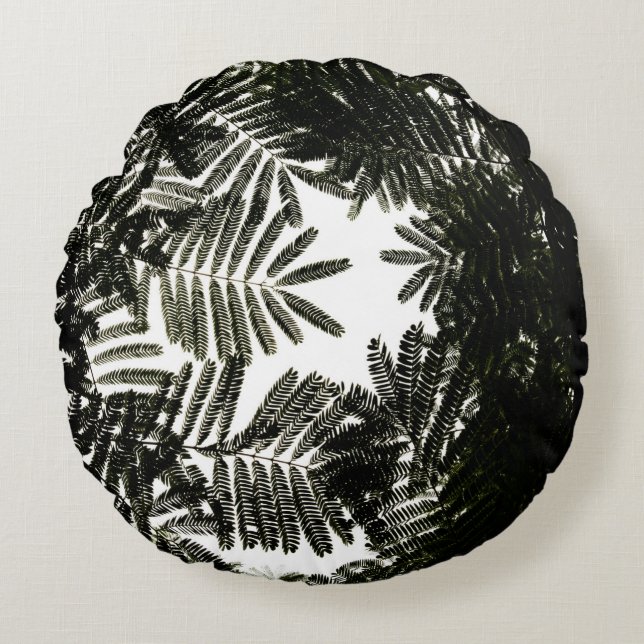 AUTUMN LEAVES ROUND CUSHION (Front)