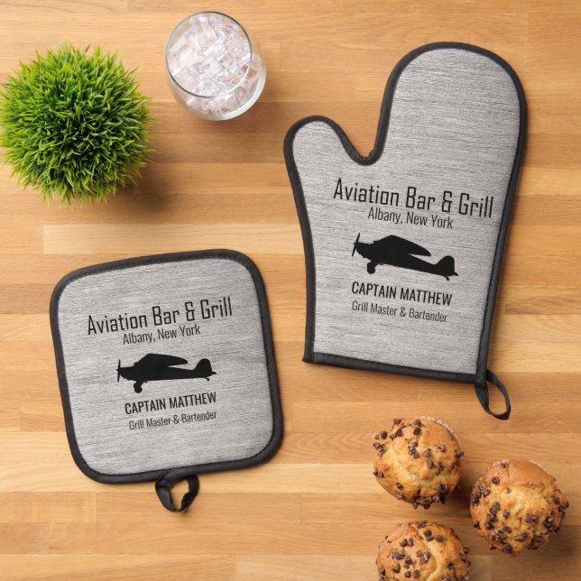 Aviation Bar & Grill BBQ Oven Mitt & Pot Holder Set (Top Down)