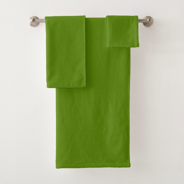 Avocado (solid colour) bath towel set (Insitu)