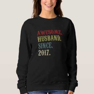 Awesome Husband Since 2017 Retro 5 Wedding Anivers Sweatshirt