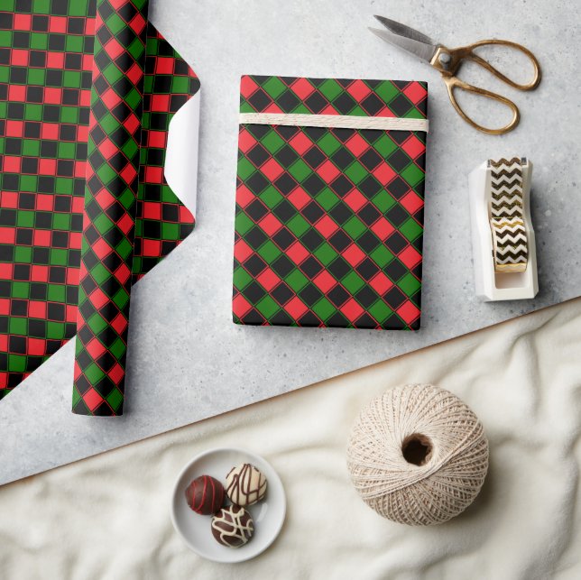 Awesome Red Black And Green Chequered Pattern Wrapping Paper (Crafts)