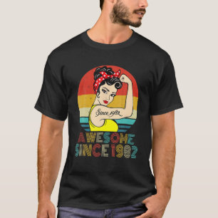 Awesome Since 1982 Retro Vintage Women 40 Years Ol T-Shirt