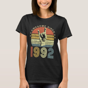 Awesome Since 1992 Vintage 1992 30th Birthday 30 Y T-Shirt