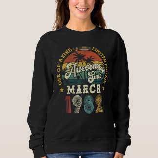 Awesome Since March 1982 Vintage 40th Birthday Sweatshirt