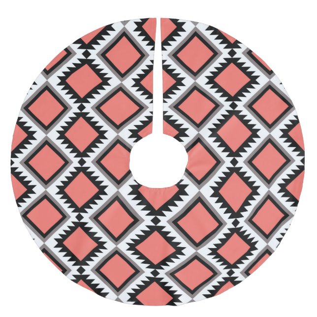 Aztec pattern brushed polyester tree skirt (Front)