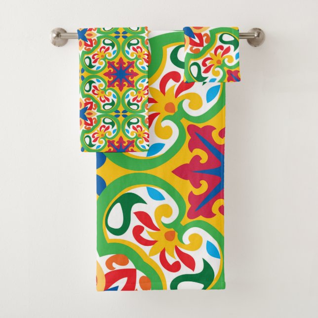 💛🧡💚 Azulejos, very decorative pattern,   Bath Towel Set (Insitu)