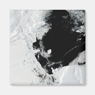 B-15J iceberg in the Ross Sea, Antarctica Magnet