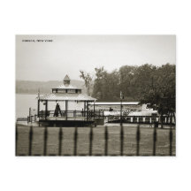 B&W Postcard of Waterfront Park, Hudson, New York