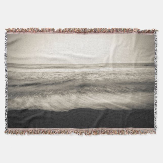 B&W seascape, Hawaii Throw Blanket (Front)
