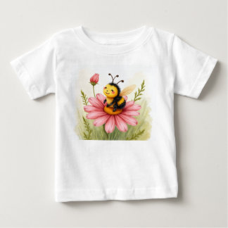 Baby bumblebee sun bathing T-Shirt