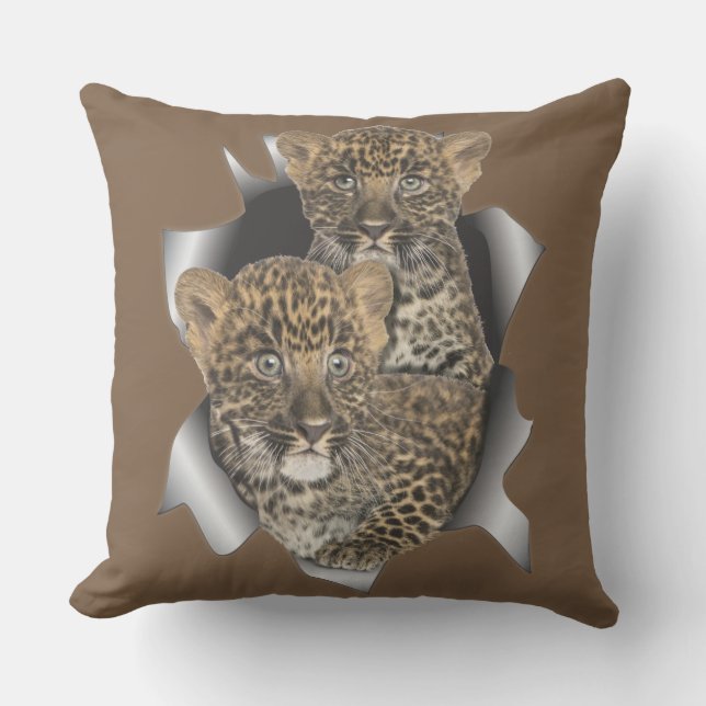 Baby leopards outdoor cushion (Front)