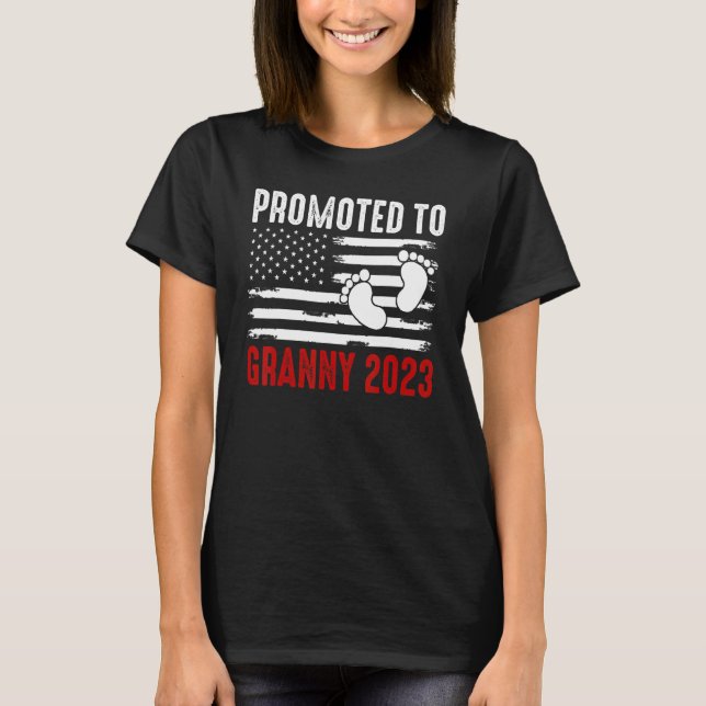 Baby Promoted To Granny 2023 Cool Us Flag Family M T-Shirt (Front)