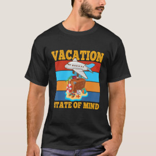 Backpacking Hotel Sea Weekend Beautiful Traveller T-Shirt
